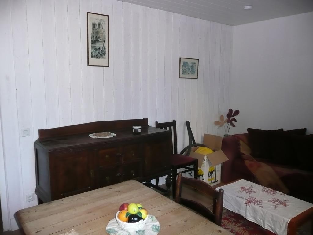 Maison De Vin Appartement Castillon-la-Bataille Buitenkant foto